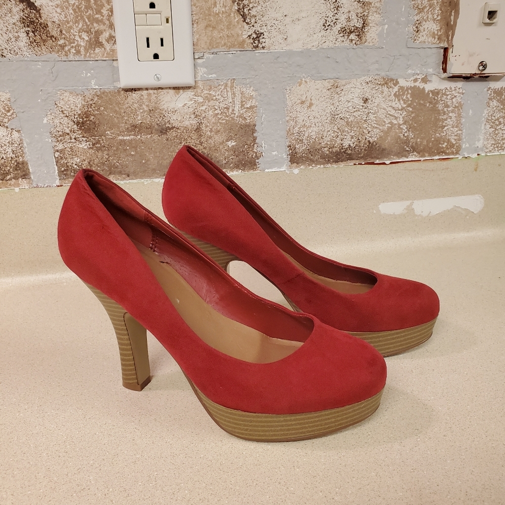 G by GUESS red suede platform heels